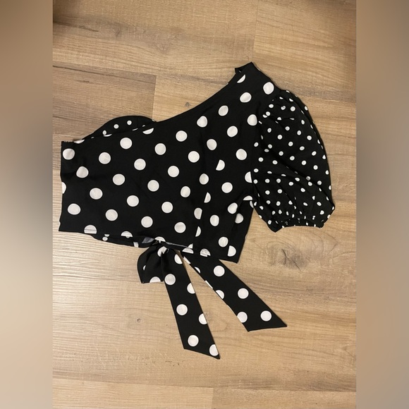 NWOT Polka Dot One Shoulder Crop Top - Picture 8 of 10